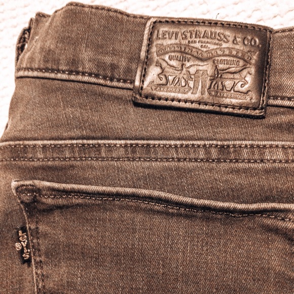 Levi’s - Picture 3 of 3